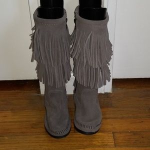 Minnetonka Calf Hi 2 Layer Fringe Boots